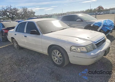 2005 Ford Crown Victoria Lx z USA, uszkodzony, nr VIN 2FAFP74W55X145353